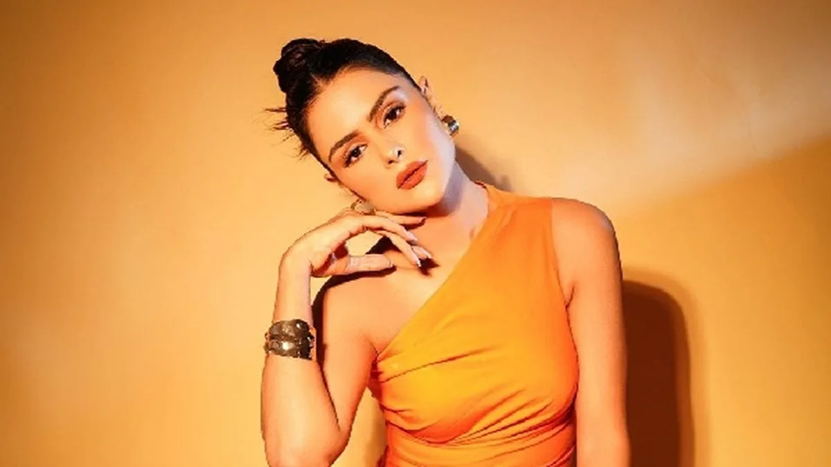 Priyanka Chahar Choudhary Sizzles In Leopard Print Bikini Fans Demand