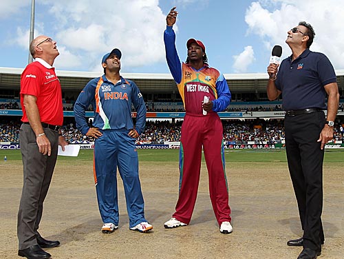 Dhoni at th toss