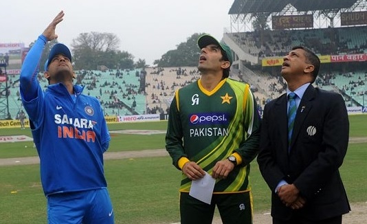 Dhoni wins the toss