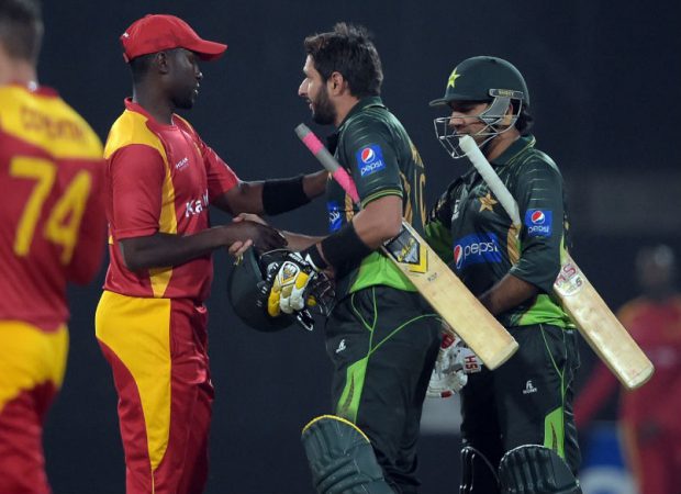 Afridi shakes hand with Zim players after in