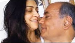Digvijay Singh Porn Mms Scandle - TV anchor Amrita Rai marries Digvijaya Singh [photos]