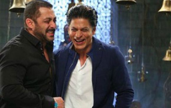 Salman Khan and Shahrukh Khan party in Dubai!