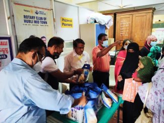 RC Midtown Hubli in association with HDMC conducts mega vaccination camp