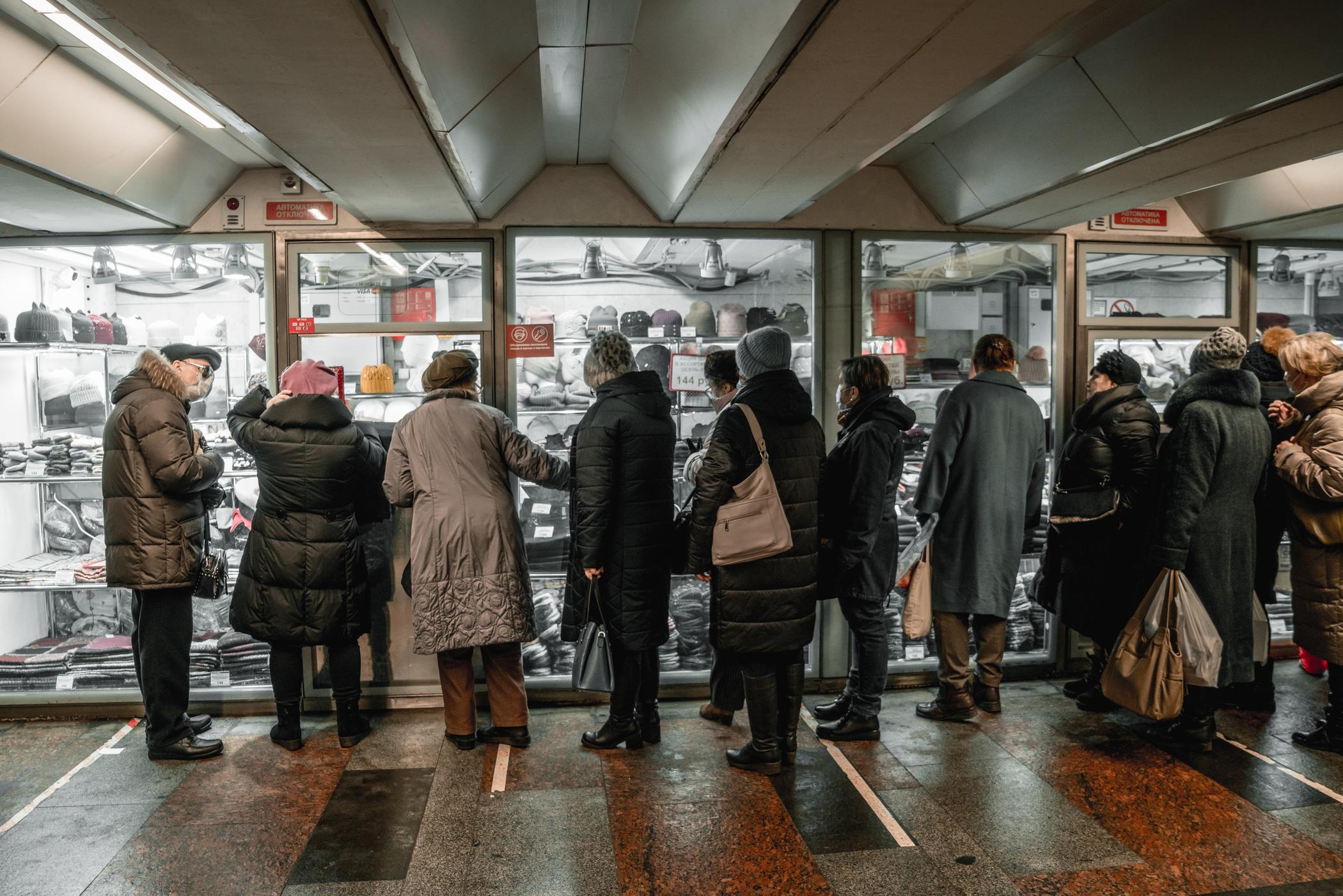 Know How This Professional Queuer Earns $160 In A Day!