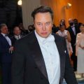 Elon Musk Faces Backlash Over XRP Account Suspension