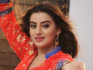 Akshara Singh Sensually Grooves to Her Hit Bhojpuri Song 'Jhulaniya' Amidst Leaked MMS Video
