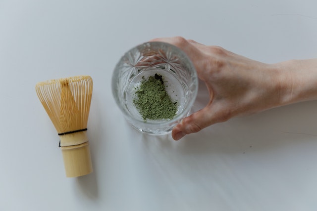 https://www.pexels.com/photo/top-view-photo-of-matcha-powder-on-clear-glass-
8004538/ 