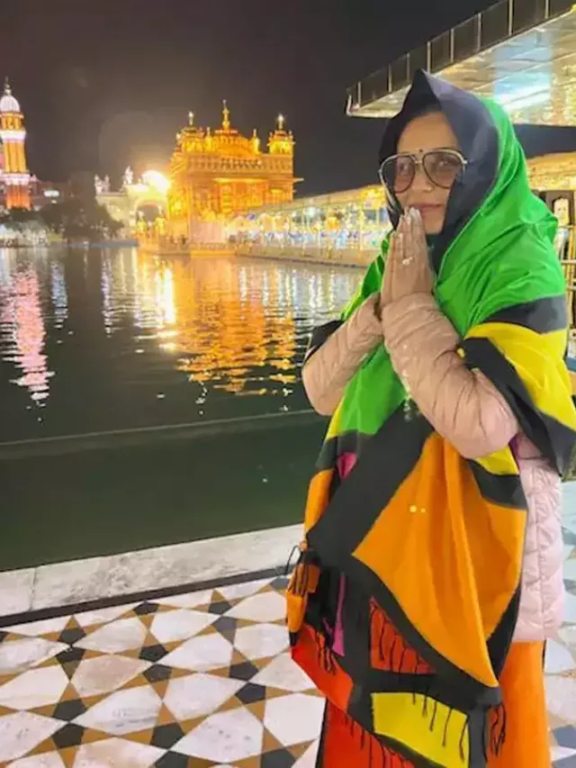Photos: Rani Mukerji offers prayers at the Golden Temple