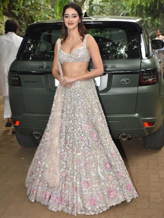 Shahrukh Khan, Ananya Panday spotted at Alanna Panday Wedding Reception