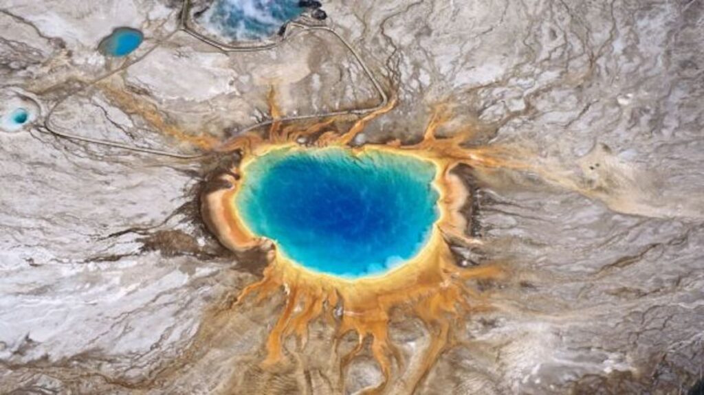 Yellowstone Volcano's Last Super-eruption Not One Big Bang, But a Series of Explosions