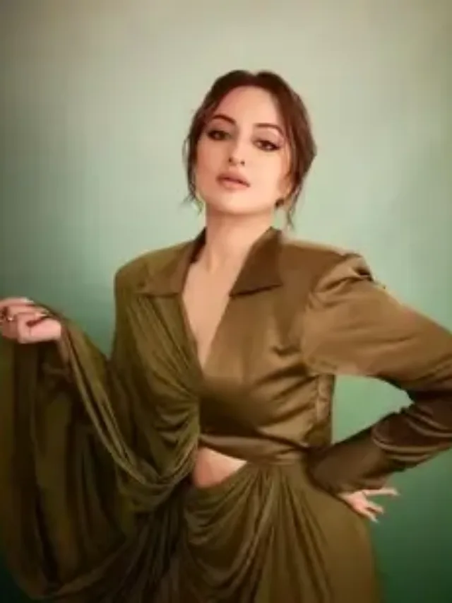 Sonakshi Sinha’s Chic Olive Outfit Turns Heads at ‘Dahaad’ Trailer Launch