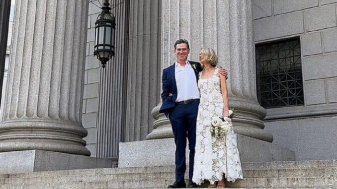 Photos: Naomi Watts and Billy Crudup Tie the Knot in a Secret Ceremony