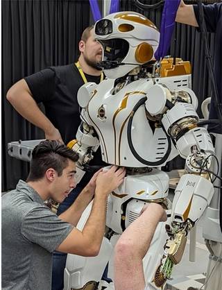 Watch Nasa's latest humanoid robot Valkyrie dance