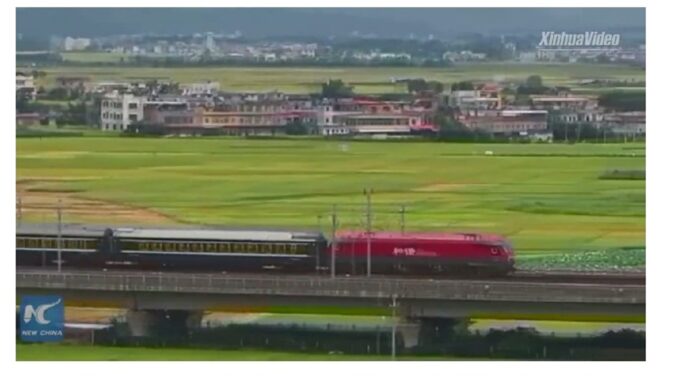 See China's trains zoom past each other at over 300 km/h