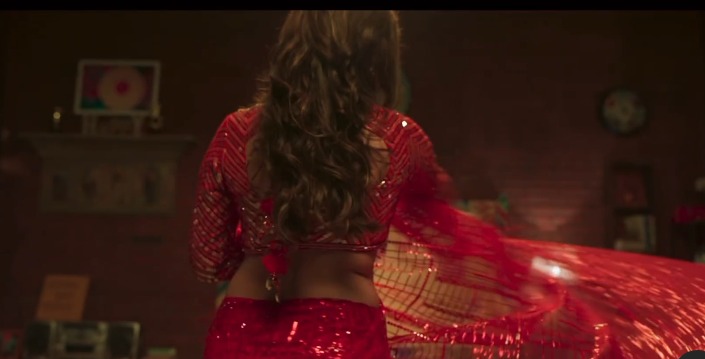 'Dream Girl 2' Poster: Ananya Panday Radiates Elegance and Charm