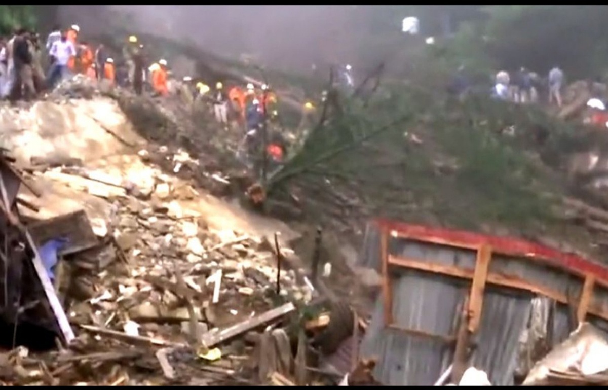 Shimla Rain: Shiv Mandir collapses, 20 died and many trapped under the mud