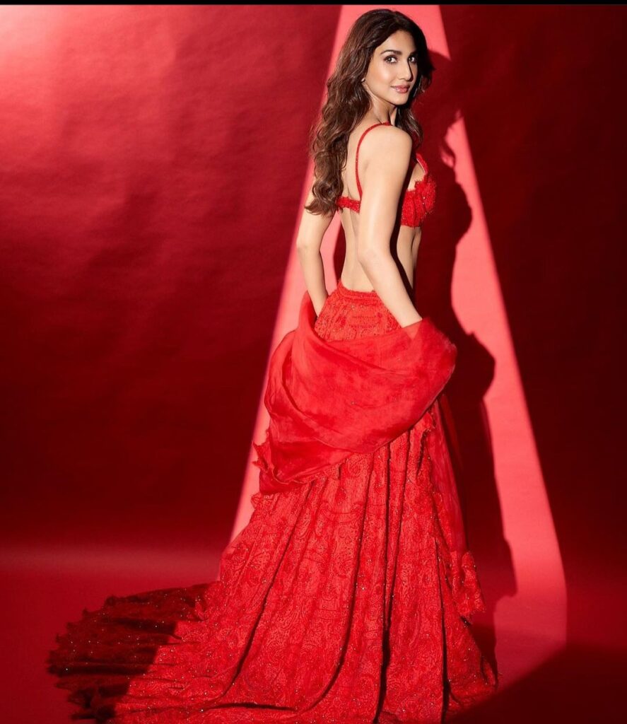 India Couture Week: Vaani Kapoor steals the show in Red lehenga