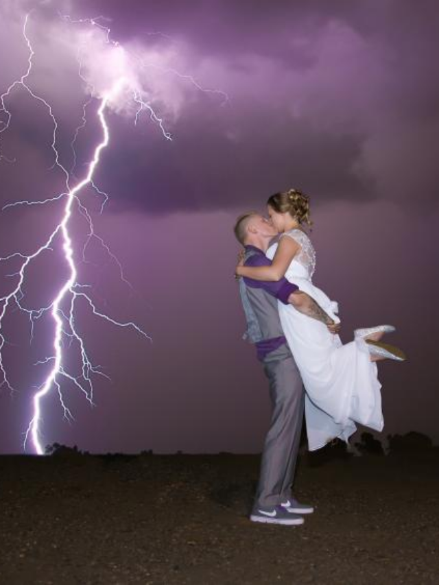 Pics: Lightning Storm provides perfect Backdrop for Wedding Photoshoots!