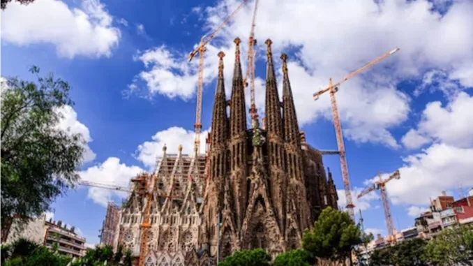 httpsunsplash.comphotoscalGgC_QUGE An Insider's Guide to Barcelona's Sagrada Familia