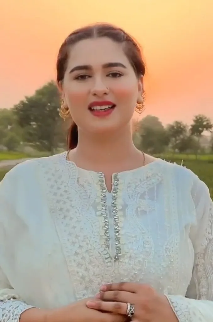 Pakistani YouTuber Aliza Sehar Leaked MMS Video 