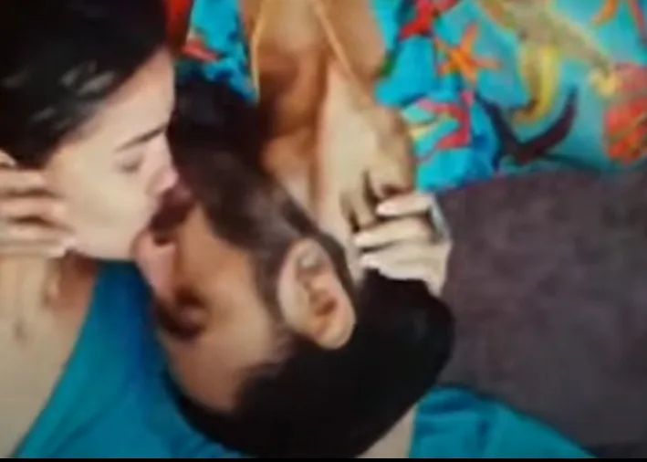 Watch: Alia Bhatt & Ranveer Singh's passionate romance in Rocky Aur Rani Kii Prem Kahaani's deleted clips