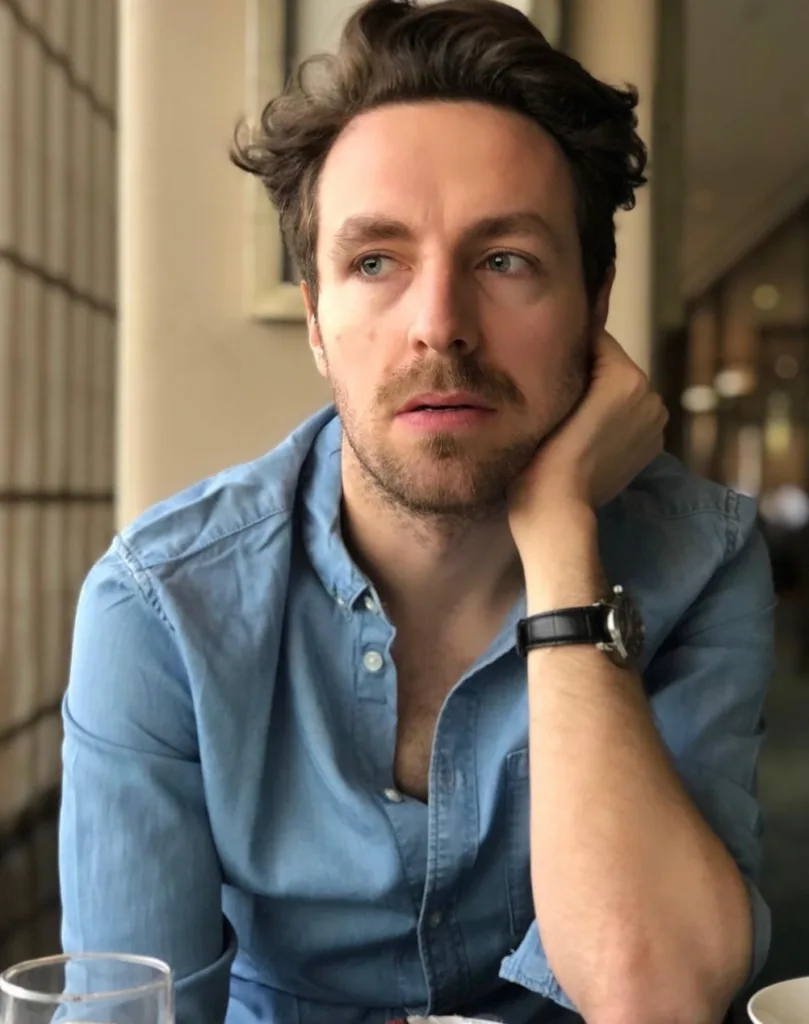 Loic Chapoix Kangana raut dating