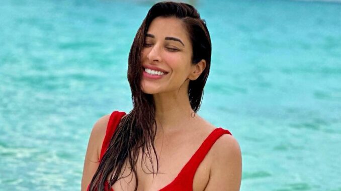 Sophie Choudry Sizzles in Scarlet Bikini – Dive into the Hot Shots