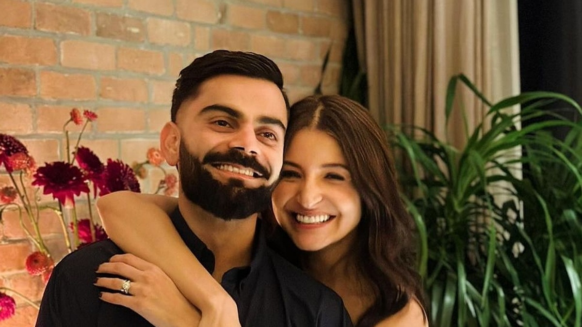 Watch Pakistani Fans Celebrate Birth of Virat Kohli's Son Akaay