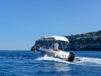 Why You Should Choose a Motor Boat for Fishing