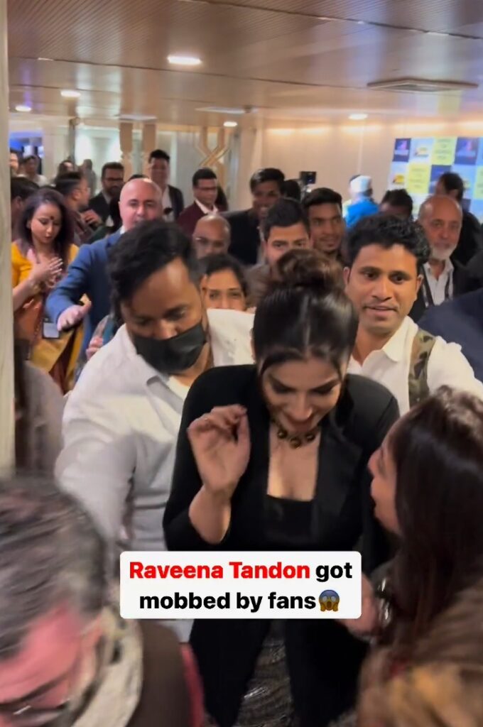  Fans flock to Raveena Tandon as she makes a public appearance!
