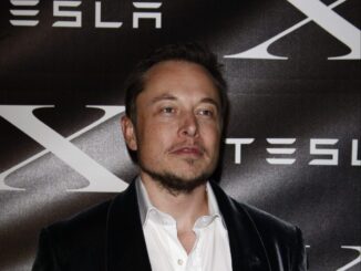Elon Musk Sparks Cryptocurrency Community Reaction with Tweet