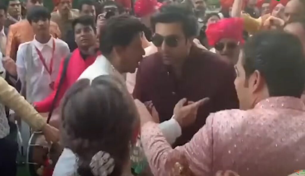 SRK insulted at Ambani Pre-Wedding! Fans Angry Over Viral Clip