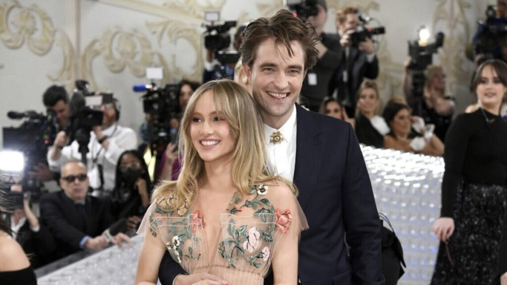 'Twilight' movie Star Robert Pattinson becomes a father!