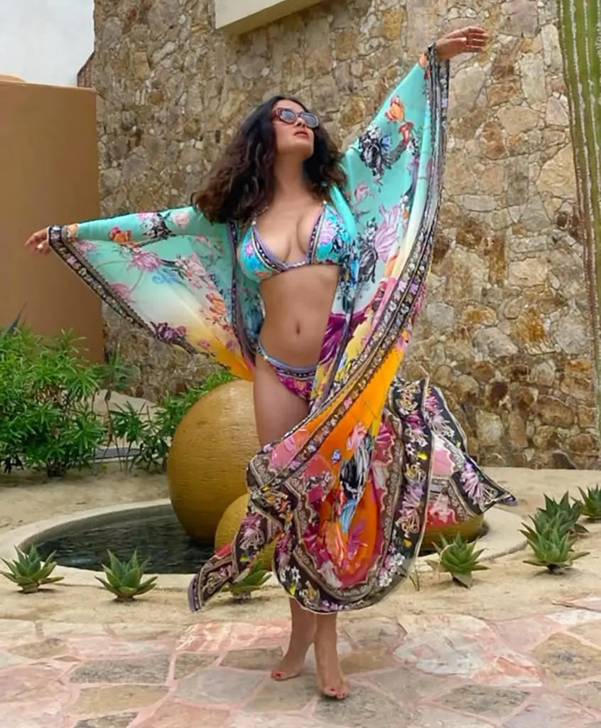 Salma Hayek Looks Stunning in New Bikini Photo 