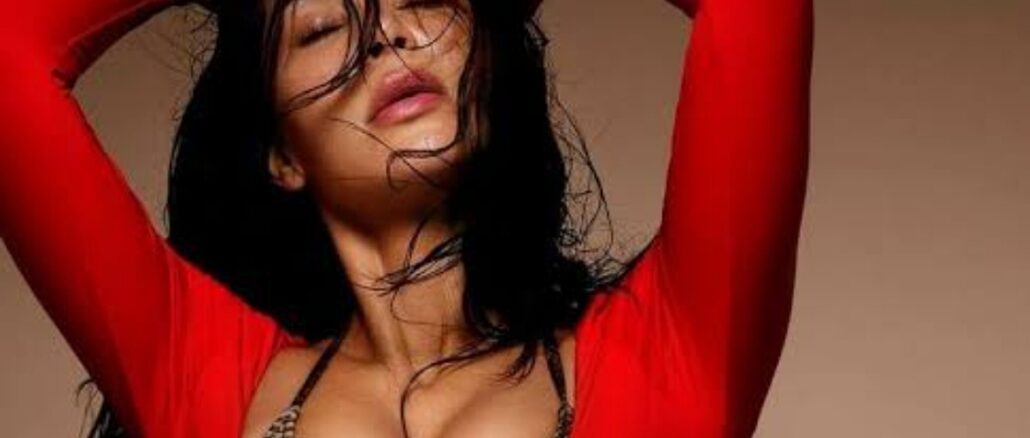 Kim Kardashian's Red-Hot Bikini Extravaganza: A Scorching Display of Sultry Glamour