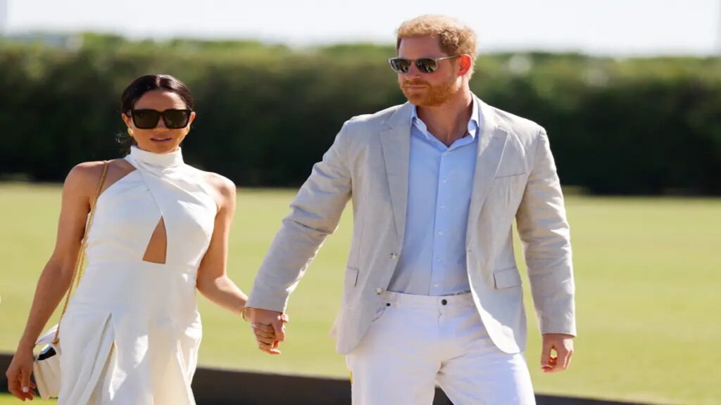 Watch: Meghan Markle receives backlash for suggesting a woman not pose beside Prince Harry!