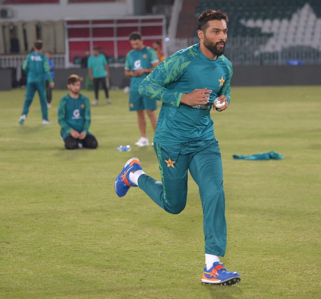 Pakistan cricketers practice